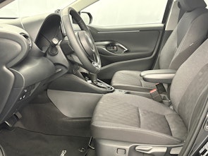 Vehicle image TOYOTA Yaris 1.5 VVT-i HSD Trend