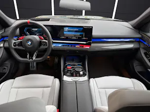 BMW M5 xDrive Touring