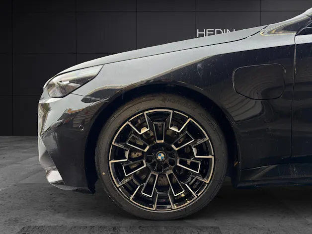 BMW M5 xDrive Touring