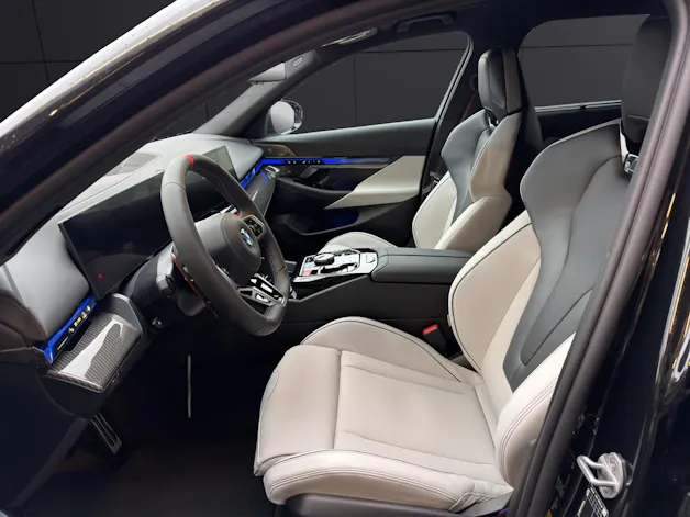 BMW M5 xDrive Touring