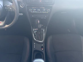 https://vehicle.imgix.net/4082125/0679cfdc-3e16-4484-b532-7a3e255b7557.jpg