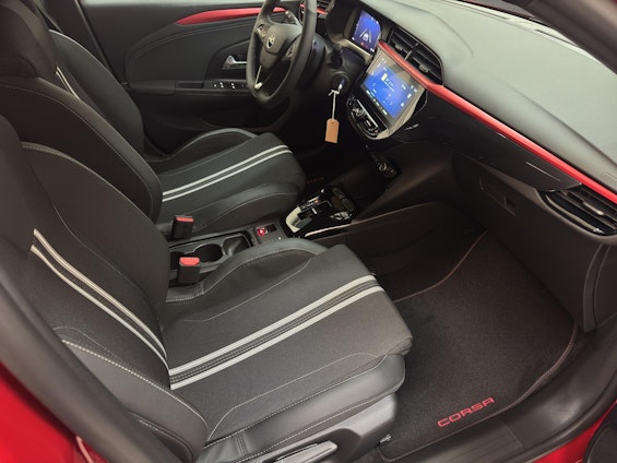 Vehicle image 9 Vehicle image 9