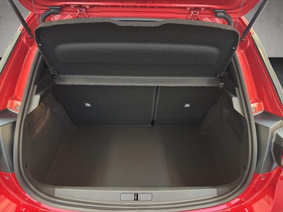 Vehicle image 8 Vehicle image 8