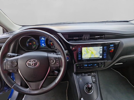 Vehicle image 10 Vehicle image 10