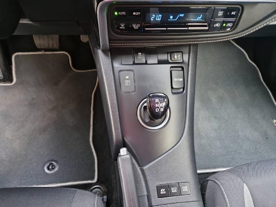 Vehicle image 15 Vehicle image 15