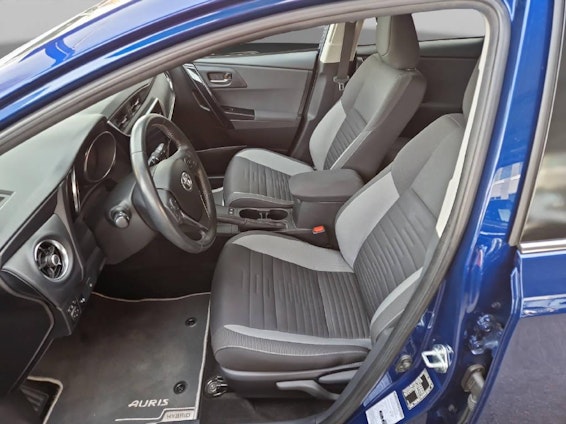 Vehicle image 8 Vehicle image 8