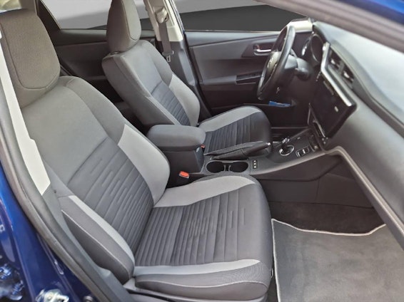 Vehicle image 9 Vehicle image 9