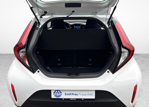 Vehicle image 11 Vehicle image 11