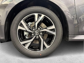 Vehicle image TOYOTA Yaris 1.5 VVT-i HSD Trend