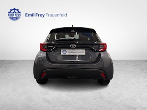 Vehicle image TOYOTA Yaris 1.5 VVT-i HSD Trend