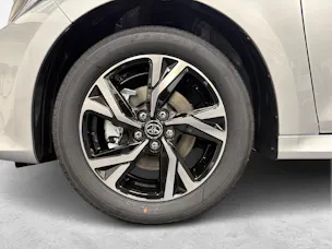 Toyota Yaris 1.5 VVT-i HSD Trend