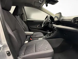 Toyota Yaris 1.5 VVT-i HSD Trend