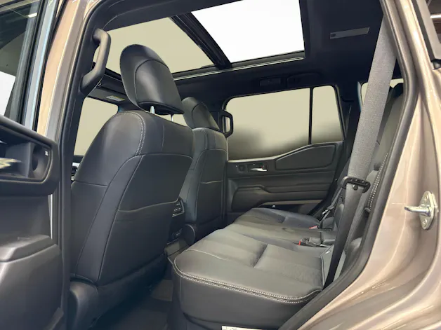 Toyota Land Cruiser 2.8 D 48V Invincible