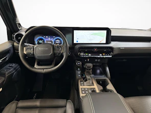 immagine del veicolo TOYOTA Land Cruiser 2.8 D 48V Invincible