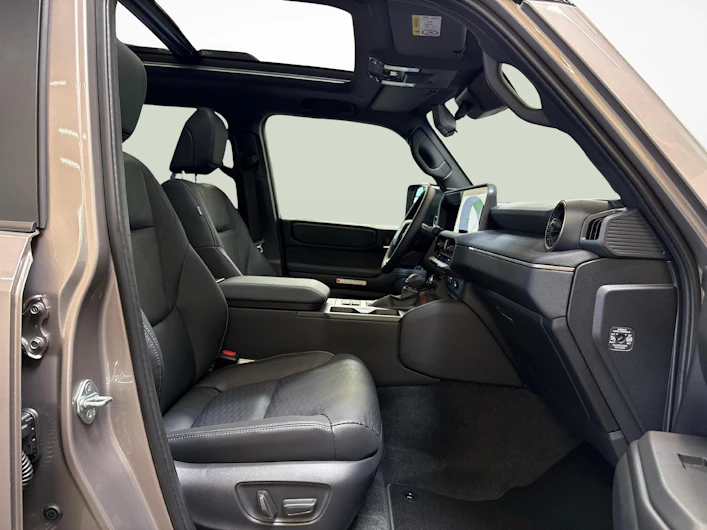 immagine del veicolo TOYOTA LANDCRUISER