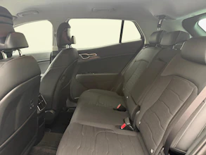 https://vehicle.imgix.net/4082353/a9875cdd-2742-4e8d-a426-7872f20f2bcb.jpg