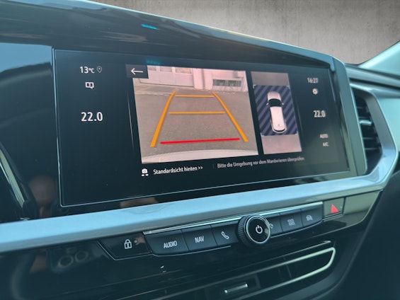 Vehicle image 14 Vehicle image 14