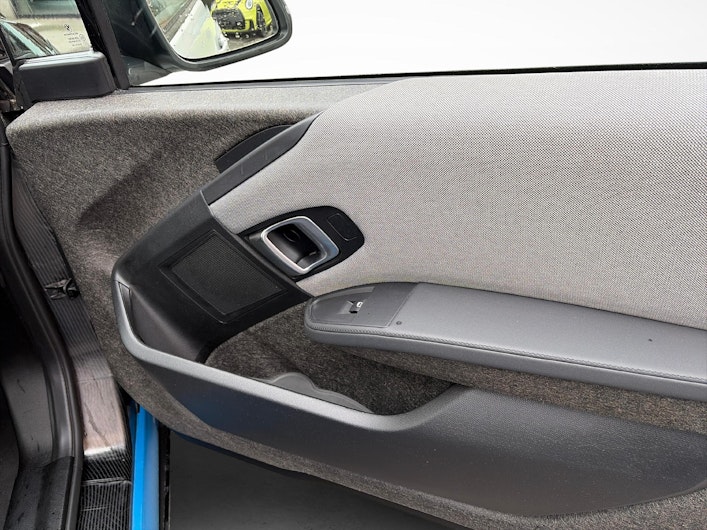 Vehicle image BMW i3