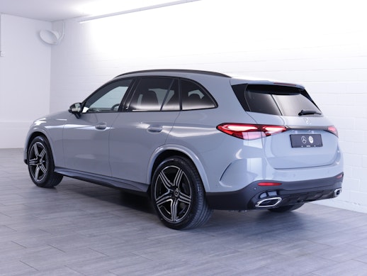 MERCEDES-BENZ GLC 220 d AMG Line 4matic 3