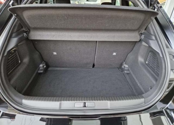 Vehicle image 14 Vehicle image 14