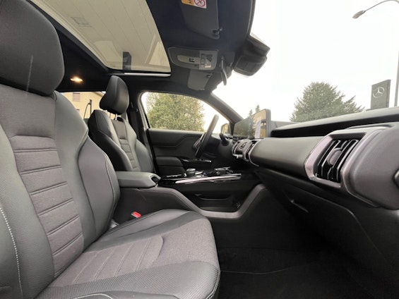 Vehicle image 12 Vehicle image 12