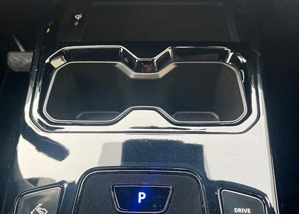 Vehicle image 17 Vehicle image 17