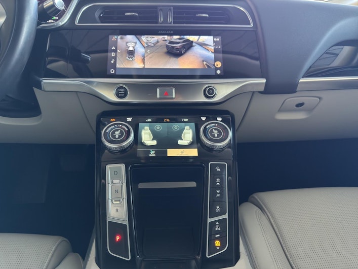 Vehicle image JAGUAR I-PACE