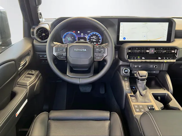 Toyota Land Cruiser 2.8 D 48V Invincible