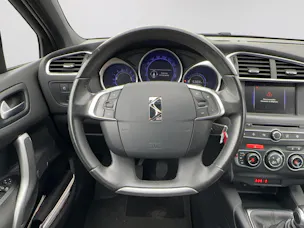 DS Automobiles AUTOMOBILES DS 4 Crossback 1.2 Pure Tech SO Chic