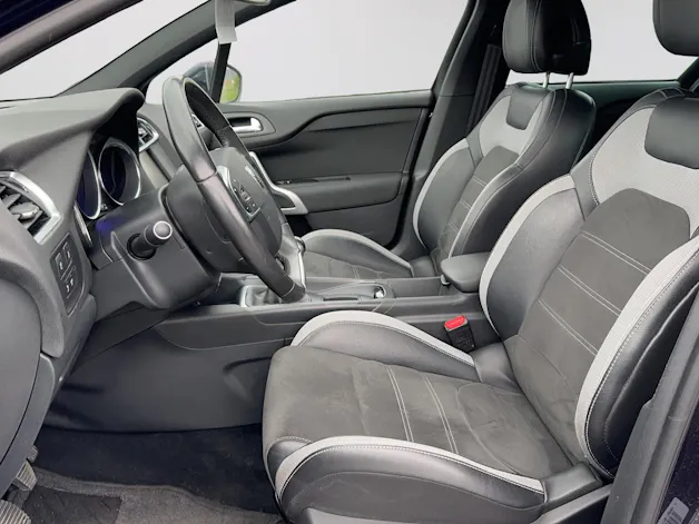 DS Automobiles AUTOMOBILES DS 4 Crossback 1.2 Pure Tech SO Chic