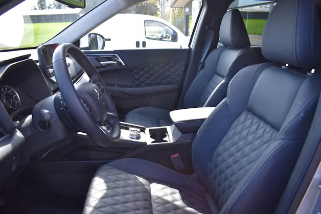 Mitsubishi OUTLANDER S-AWC