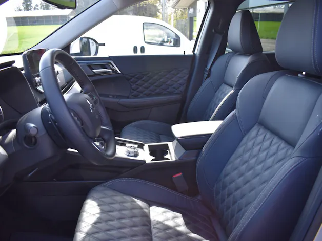 Mitsubishi OUTLANDER S-AWC
