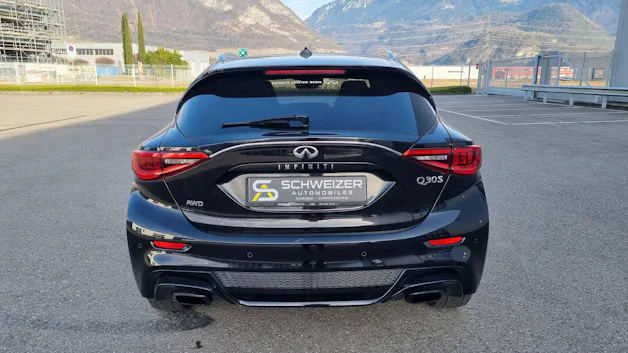Infiniti Q30 2.0t Sport AWD DCT