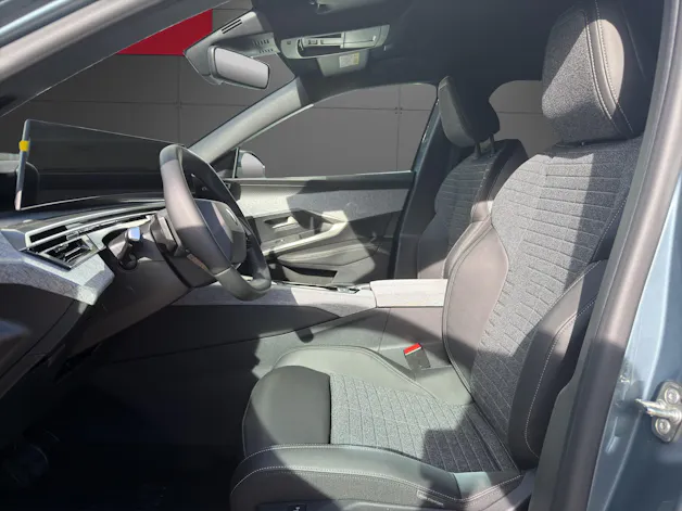 Peugeot 3008 1.2 MHEV Allure Premium