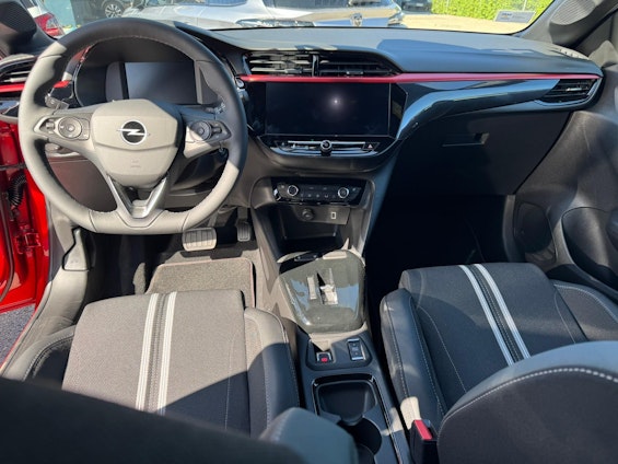 Vehicle image 8 Vehicle image 8