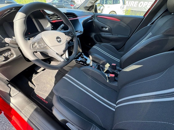 Vehicle image 6 Vehicle image 6