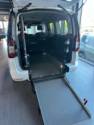 FORD TOURNEO CONNECT Grand 2.0 EcoB Titanium/122CV/Aut.