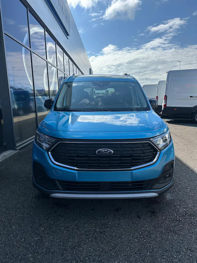 Ford TOURNEO CONNECT Grand 2.0 EcoB Active/122CV/Aut.