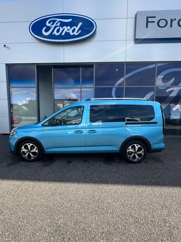 Ford TOURNEO CONNECT Grand 2.0 EcoB Active/122CV/Aut.