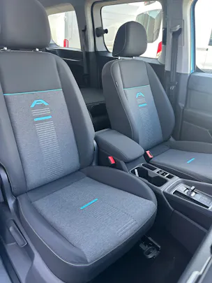 FORD TOURNEO CONNECT Grand 2.0 EcoB Active/122CV/Aut.