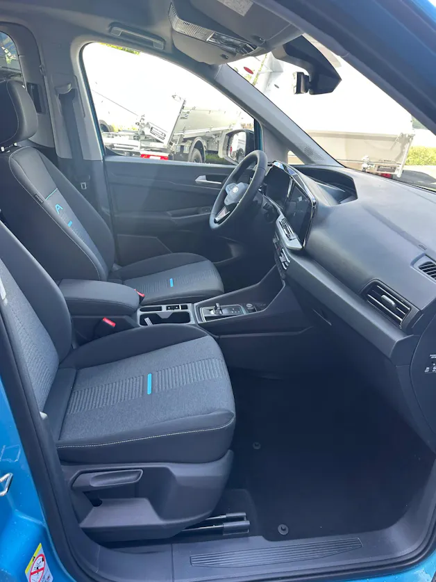 Ford TOURNEO CONNECT Grand 2.0 EcoB Active/122CV/Aut.