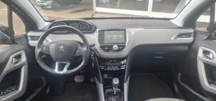 Peugeot 2008 1.2 PureTech Allure EAT6
