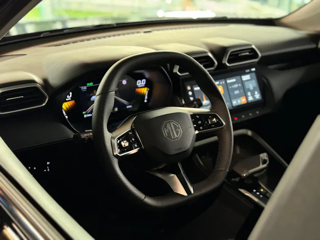 MG ZS 1.5 Hybrid+ Luxury