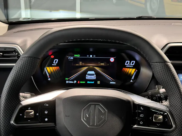MG ZS 1.5 Hybrid+ Luxury
