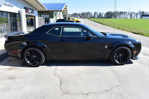 Dodge Challenger R/T Scat Pack 392 Widebody