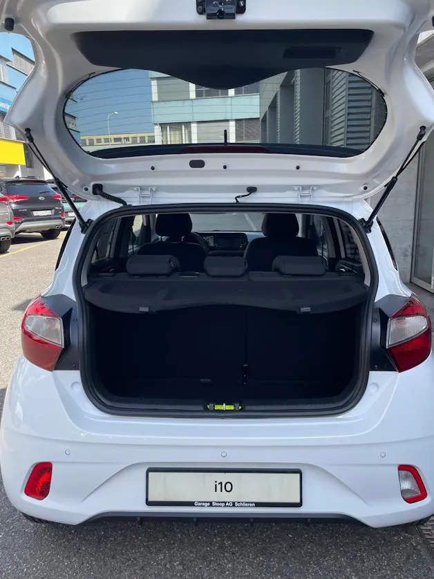 Hyundai i10 1.2 Amplia AMT5