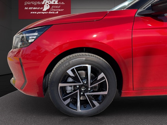 Vehicle image 4 Vehicle image 4