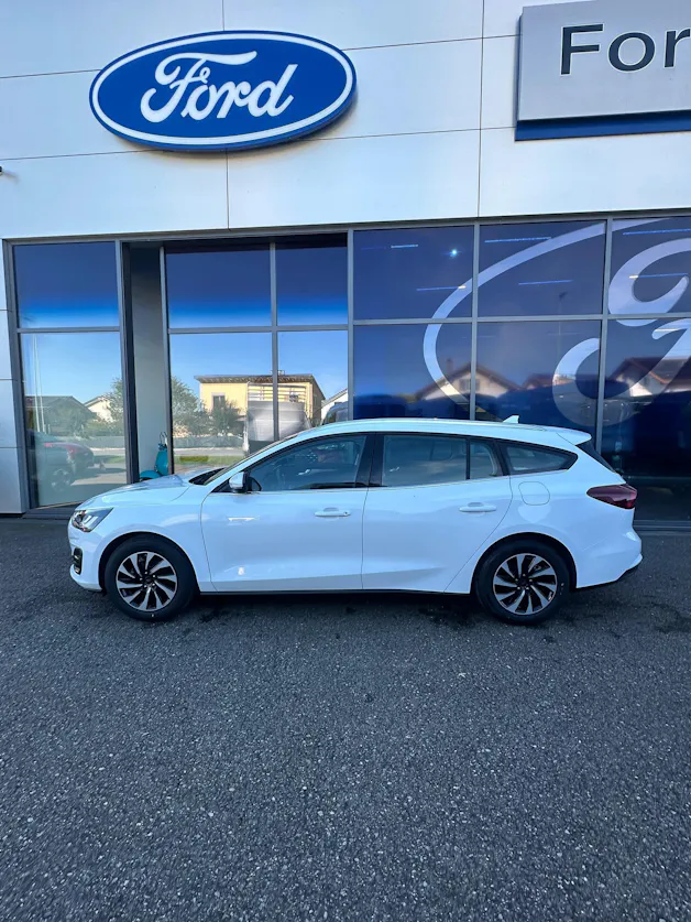 Ford Focus Station Wagon 1.0i EcoB Titanium/155CV/Aut.