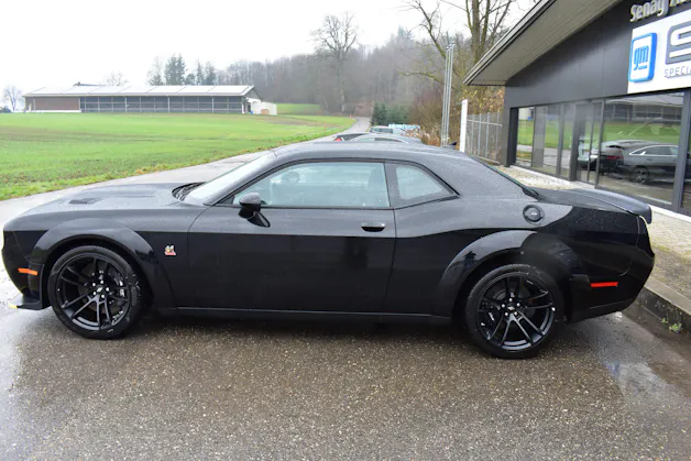 Dodge Challenger R/T Scat Pack 392 Widebody