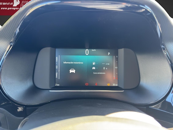 Vehicle image 8 Vehicle image 8